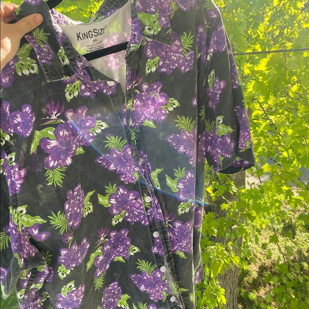 King size purple Hawaiian tee